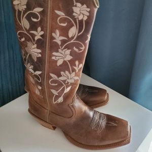 Twisted X Embroidered Boots SZ9